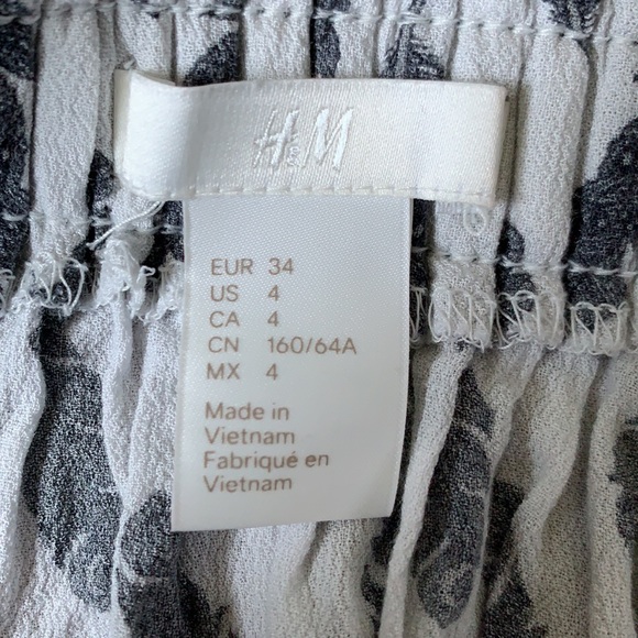 H&M midi feather skirt - Picture 3 of 4